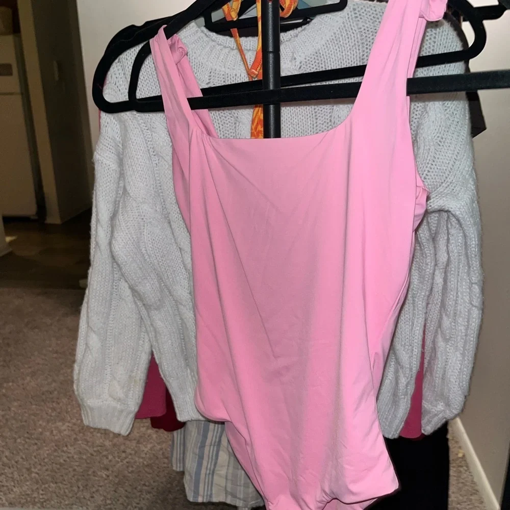 SHEIN Pink Kids One Piece Bodysuit